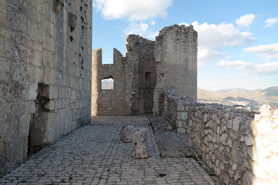 rocca-calascio-1310019_960_720