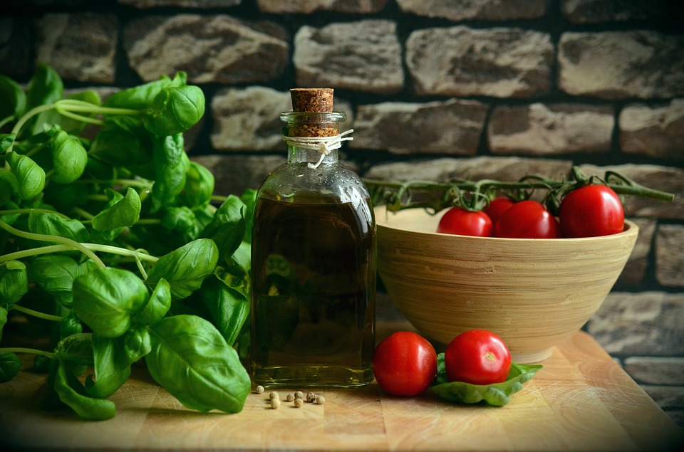 olio basilico pomodori